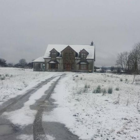 Annies Meadow. Villa Knock  Buitenkant foto