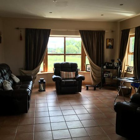 Annies Meadow. Villa Knock  Buitenkant foto