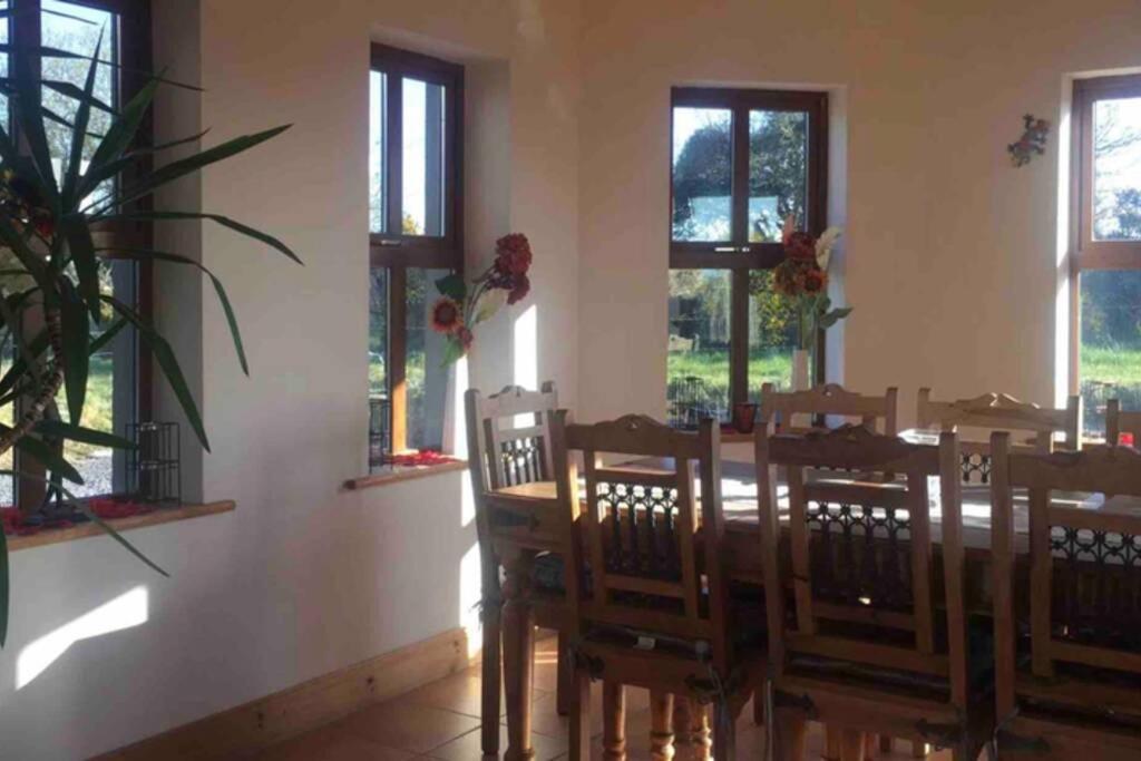 Annies Meadow. Villa Knock  Buitenkant foto