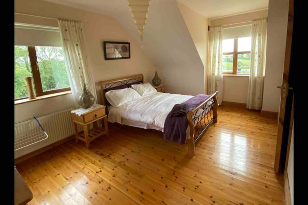 Annies Meadow. Villa Knock  Buitenkant foto