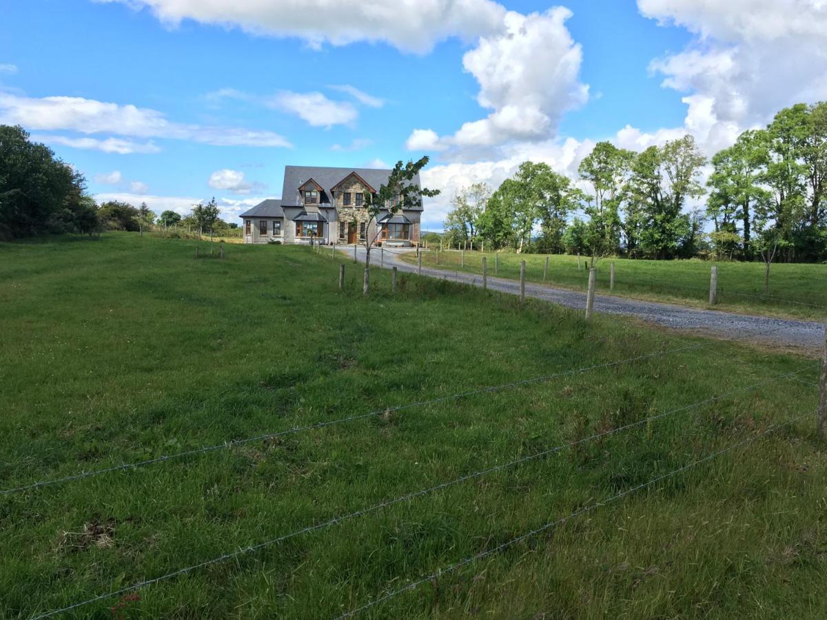 Annies Meadow. Villa Knock  Buitenkant foto